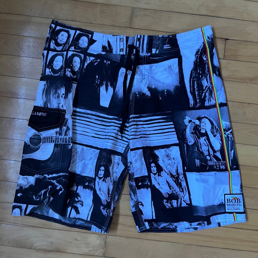 Billabong x Bob Marley Board Shorts Mens 38 Black White Photo Print Rasta Stripe